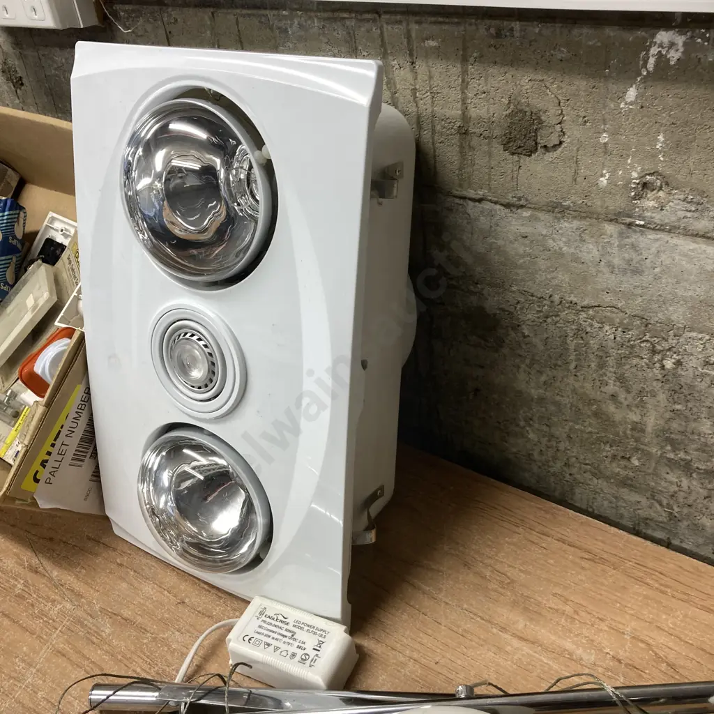 Electrical Items, Light Fittings, Bathroom Lamp Image 1++
